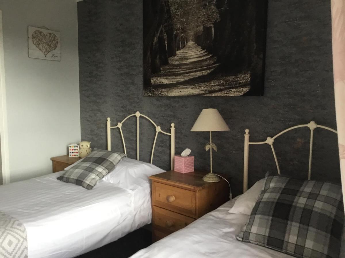 Kings Arms Hotel Рит Экстерьер фото