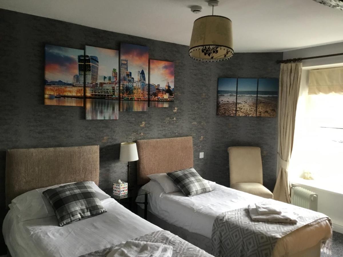 Kings Arms Hotel Рит Экстерьер фото