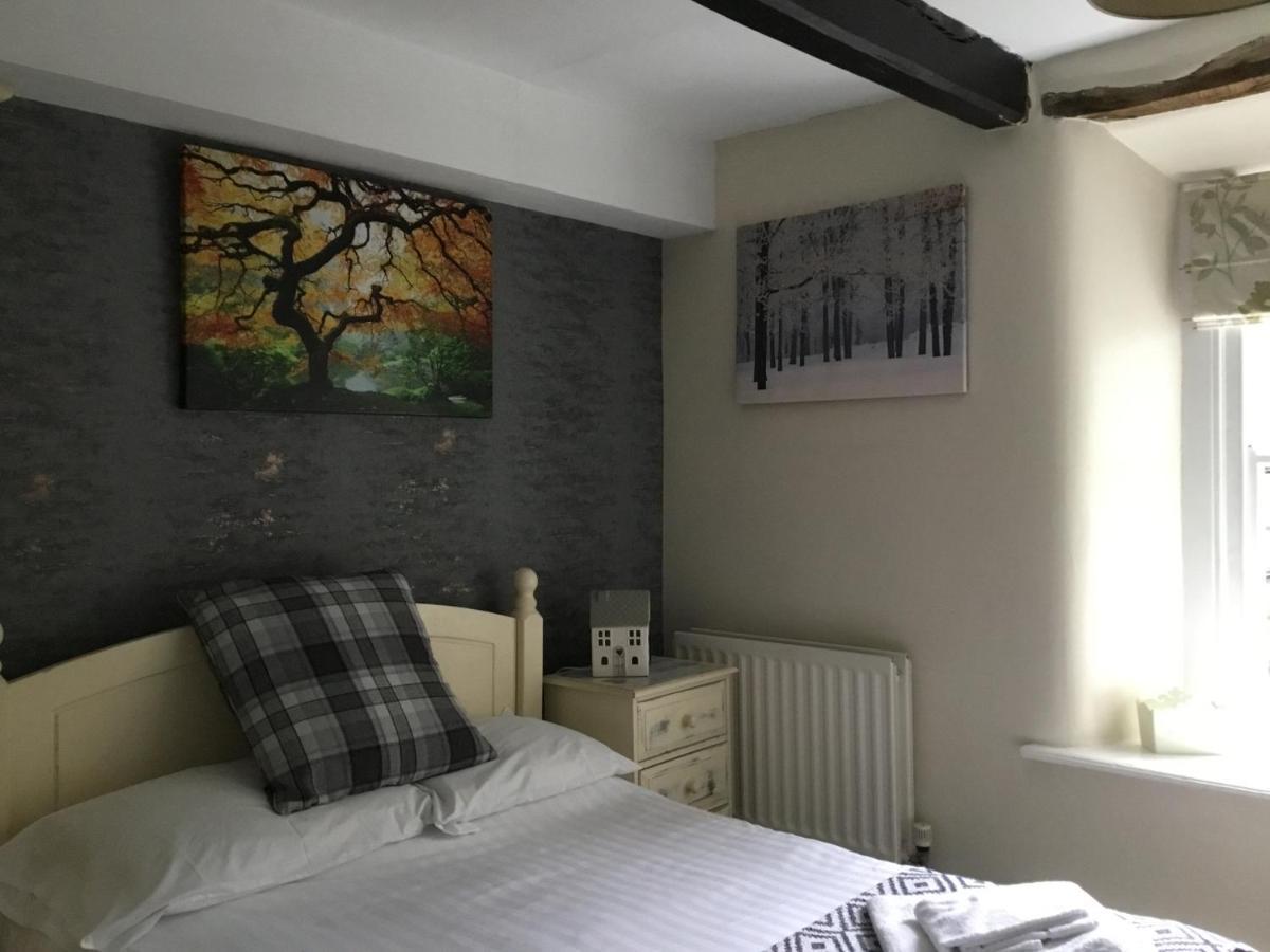 Kings Arms Hotel Рит Экстерьер фото
