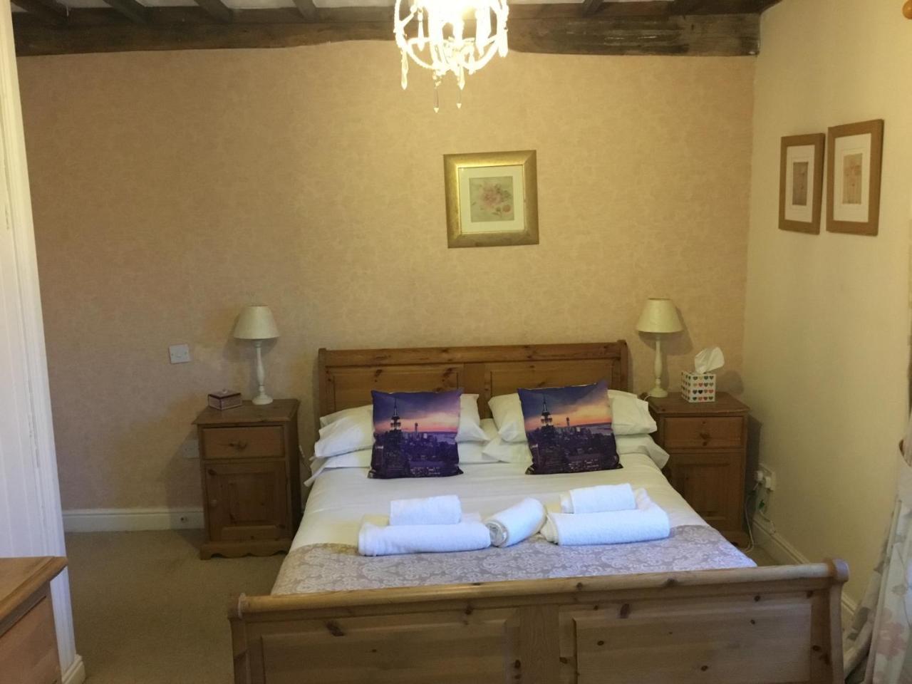 Kings Arms Hotel Рит Экстерьер фото